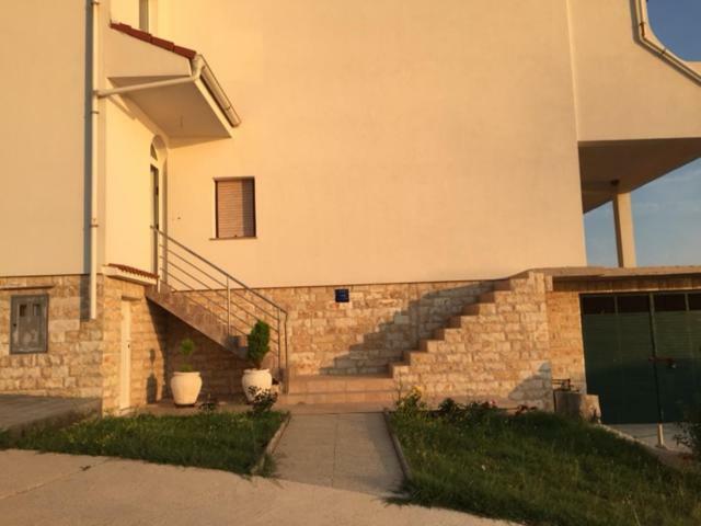 Apartments Isabella - Family Only คุสติชี ภายนอก รูปภาพ